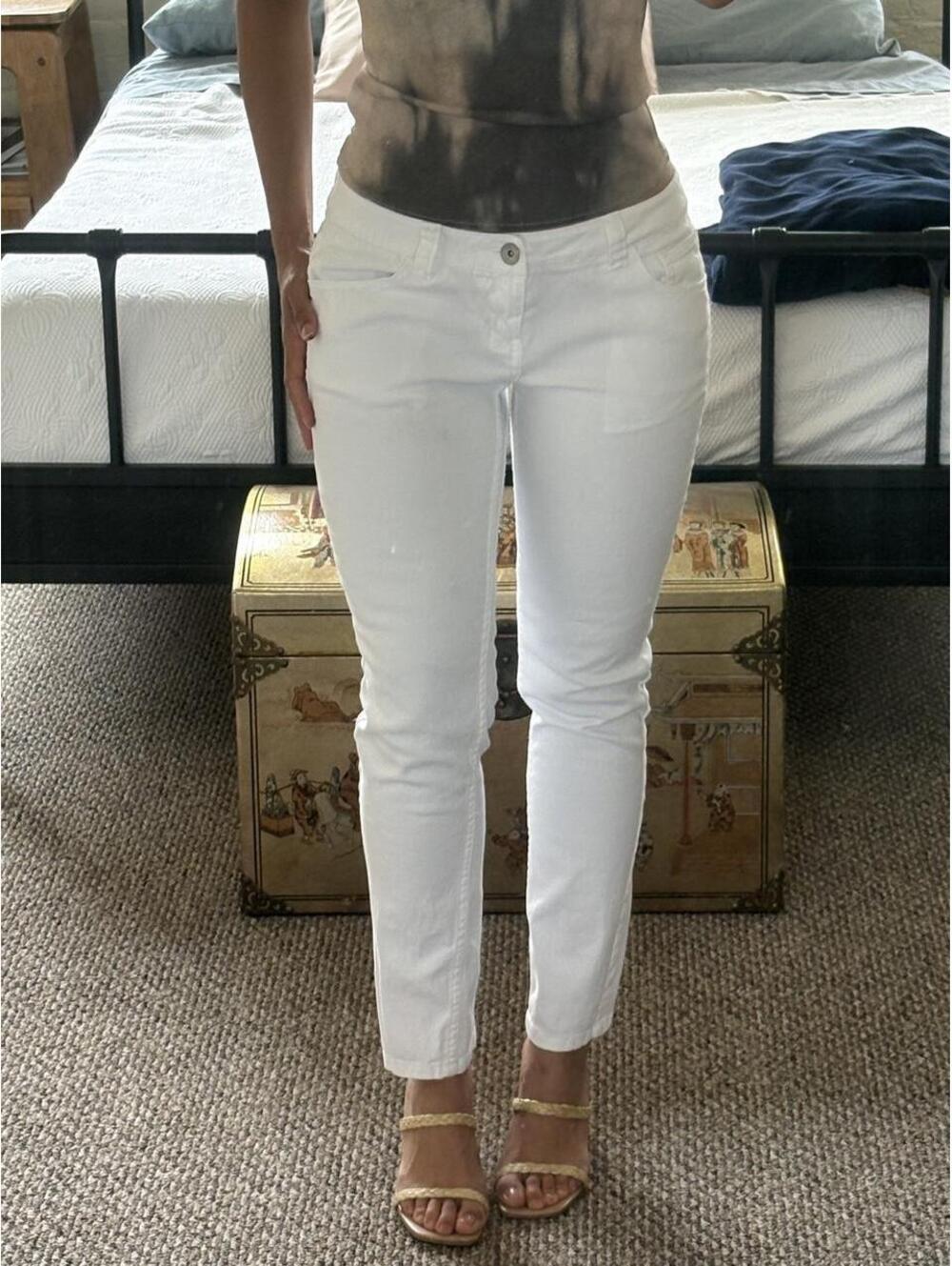 Actual Low rise White Paris Blues skinny jeans.